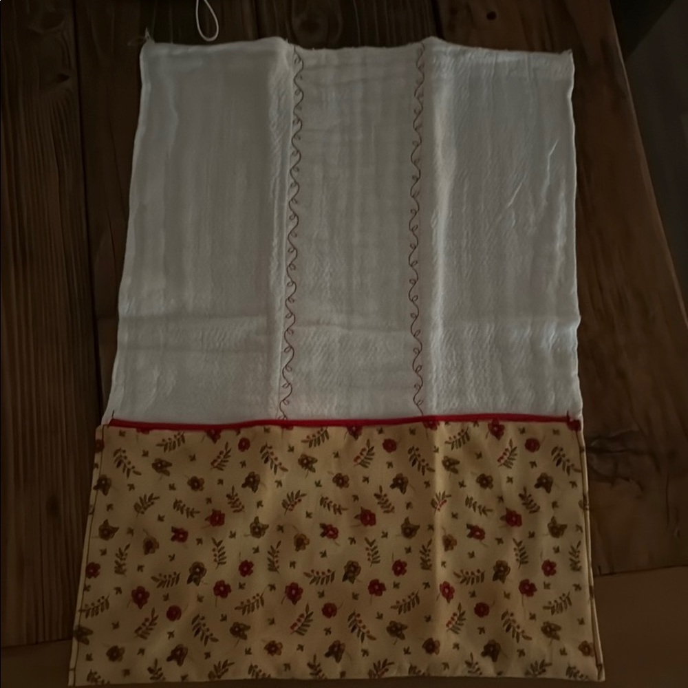 Cream burp cloth